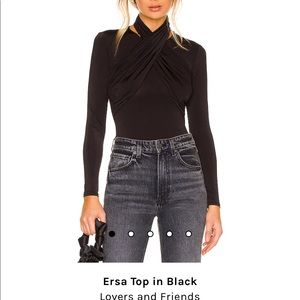 ✨ NWT black blouse!